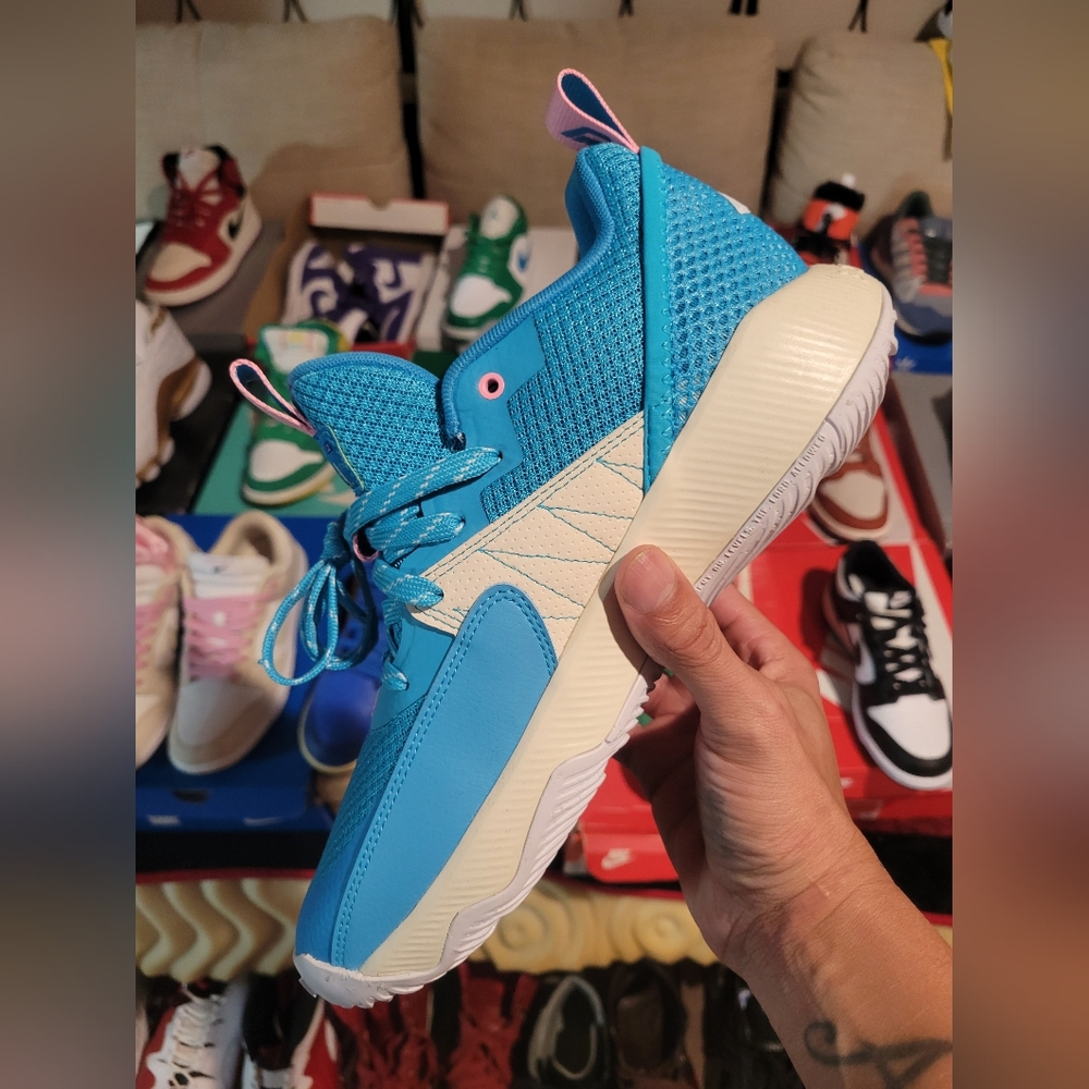 Adidas Dame certified EXTPLY 2.0